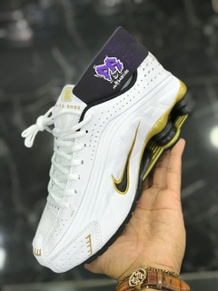 R4 shox importado - branco/dourado - comprar online