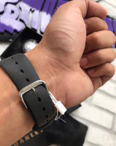 Relógio Oakley detonador - preto/prata - comprar online