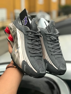 R4 shox importado - cinza fosco /bronze