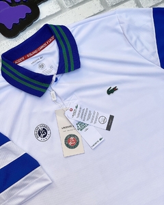 Polo roland garros x daniil medvedev (branca e azul) na internet