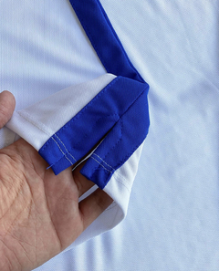 Polo manga quadriculada - raridade (branco azul royal) na internet