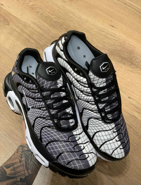Tênis Nike tn air max plus - importado