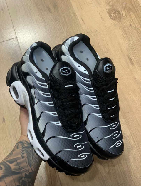 Tênis Nike tn air max plus - importado