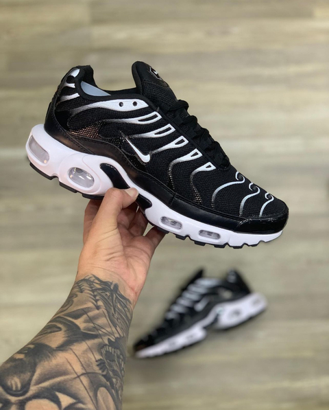 Tênis Nike tn air max plus - importado