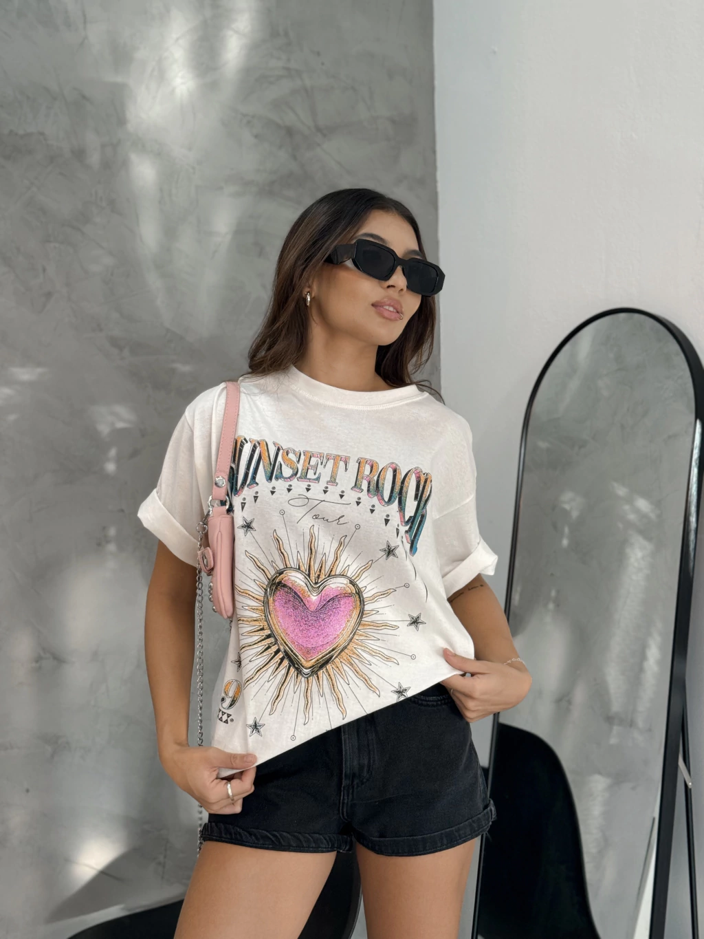 Camiseta T-Shirt Sunset Rock Branca.