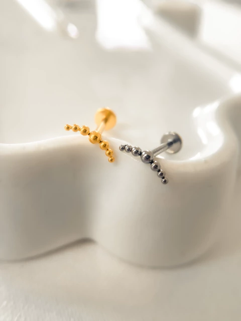 piercing labret mini cluster ball - titânio