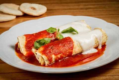 CANELONES RELLENOS DE VERDURA Y QUESO