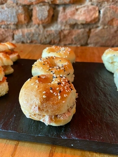 SANDWICHITOS DE ATUN X 12