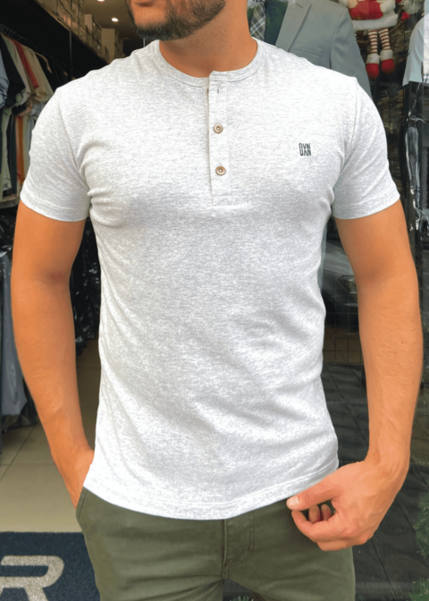 CAMISETA GOLA HENLEY BÁSICA ALGODÃO COM ELASTANO MESCLA CLARO OW