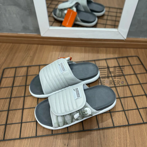 Chinelo Nike Asuna 2.0 - Cinza e Branco