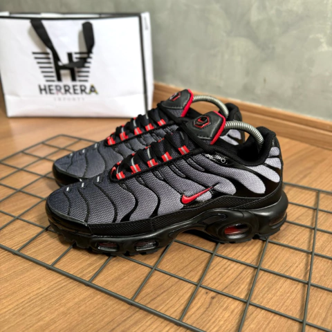 Tênis Nike Air Max TN Plus “Drácula”