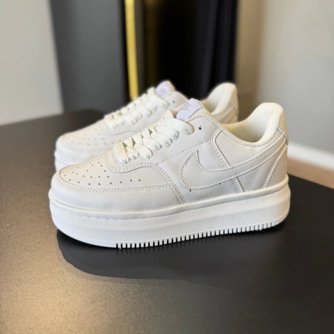 Tênis Nike Court Vision Alto - Branco - comprar online