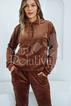 Imagen de CONJUNTO PLUSH BUZO + JOGGER TABIT Verde militar TALLES ESPECIALES DEL 7 AL 10