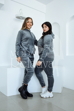 Imagen de CONJUNTO PLUSH BUZO + JOGGER TABIT TALLE ESPECIAL DEL 7 AL 10 Azul francia