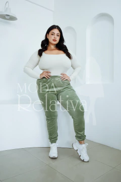 PANTALON JOGGER PLUSH TABIT Talles del 1 al 6 - comprar online