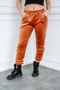 PANTALON JOGGER PLUSH TABIT - comprar online