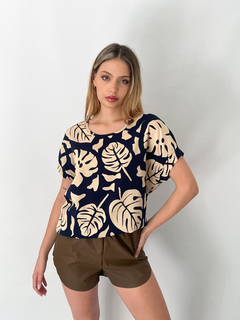 Remera de lino estampada AKIRA - comprar online