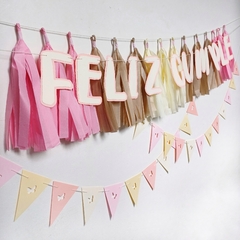 Imagen de KIT CARTEL + GUIRNALDAS + 15 BORLAS