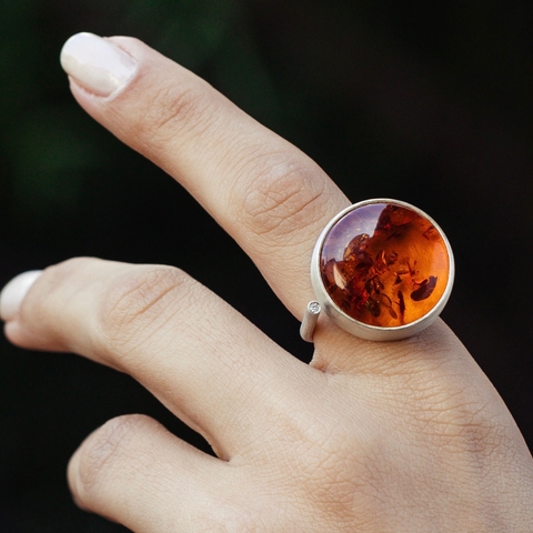 Anel Âmbar 23mm e diamante