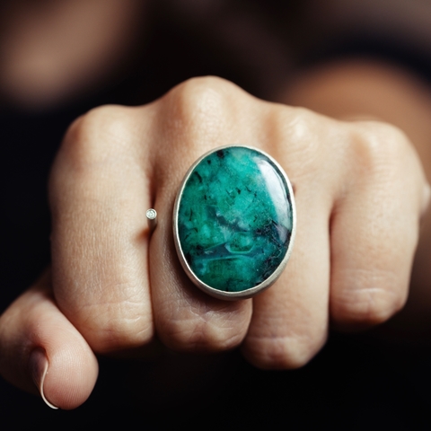 Anel Esmeralda Oval com diamante