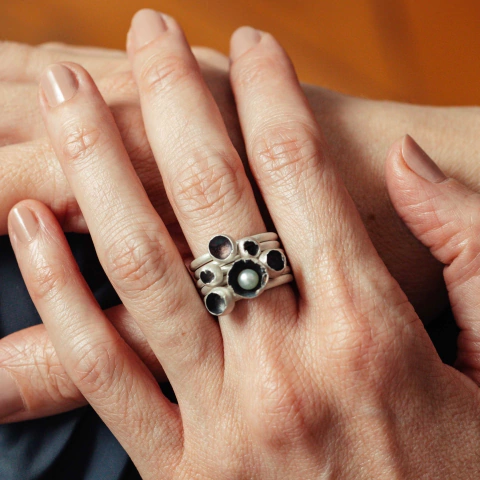 Luna ring composition