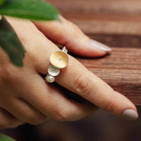 Anel Sole + Anel Pétalas mini + Anel Leve