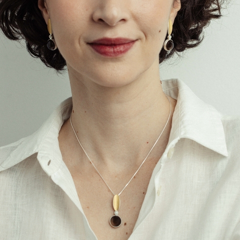 Colar Ella médio com ouro e diamante
