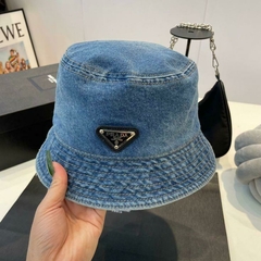 bucket hat prada