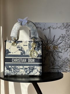 Lady Dior negra en internet