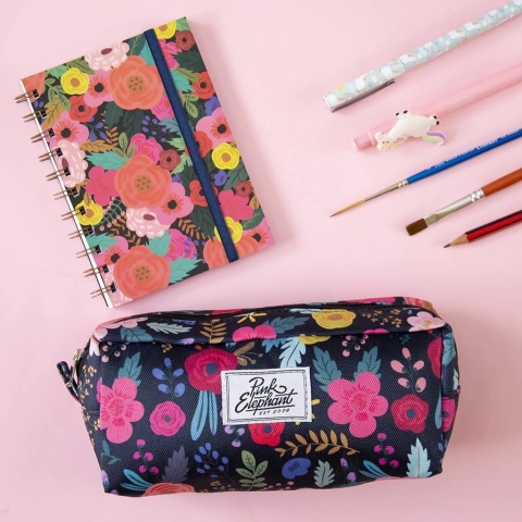 Cartuchera Negra Flores