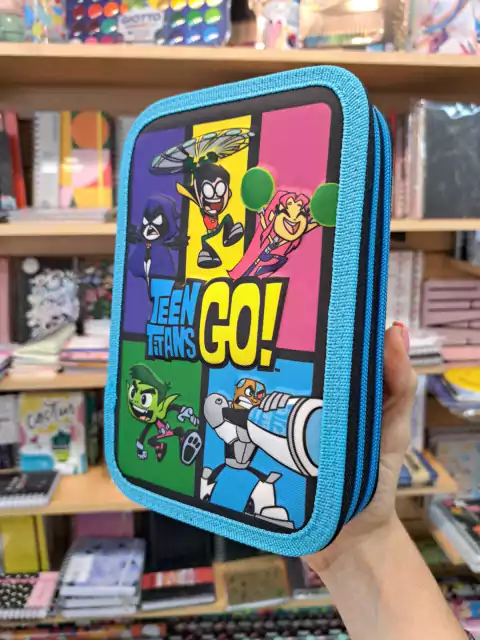 Cartuchera Jovenes Titanes 2 Pisos - Mooving