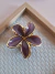 Presilha De Cabelo Flor Com Borda Dourada- Escolher a Cor - Garota Pantaneira Store
