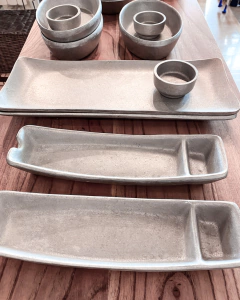 Fuente de peltrina para sushi o picadas - Kositas & Lele Studio