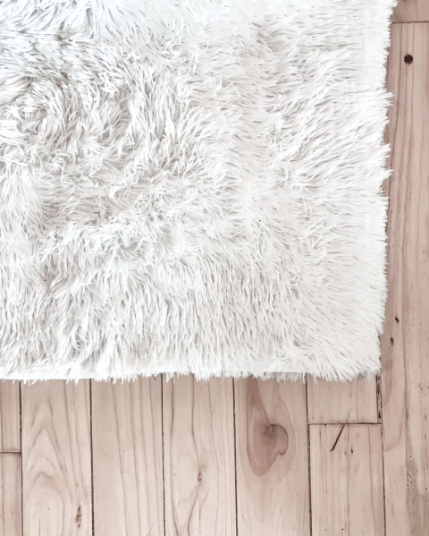 Alfombra de pelo largo blanca 150cm
