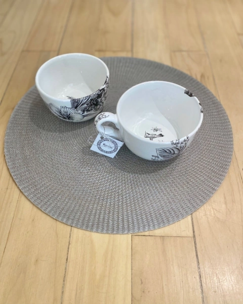 Individual de rafia color gris