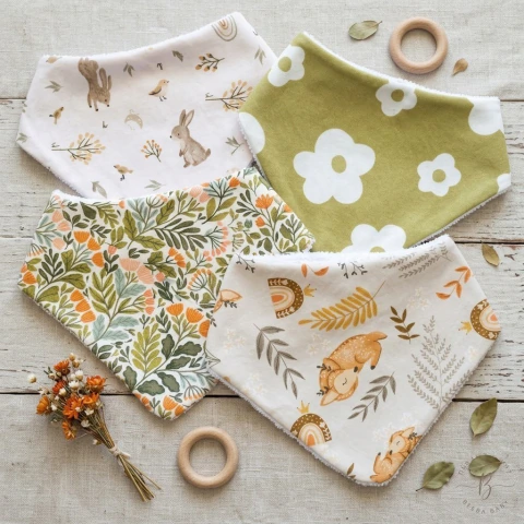 Babero bandana. Varios diseños