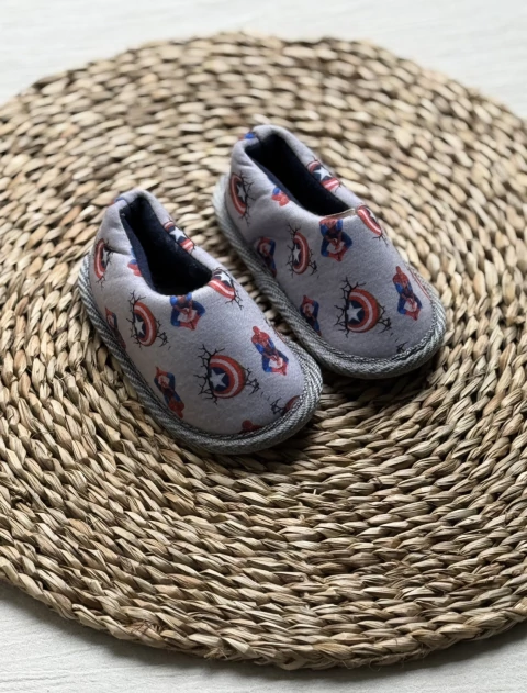 Pantuflas Niños Marvel Solo T.21/22 - comprar online