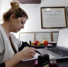 CONSULTA NUTRICIONAL ONLINE AL EXTERIOR DEL PAÍS CON LA LIC. CINTIA SORIANO en internet