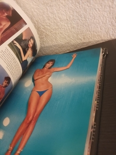 The playboy book (usado, detalle en cover y poster desplegable) - Forty Years en internet