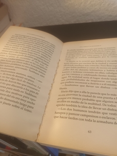 Narnia el caballo y el muchacho (usado, detalle de mala apertura) - C. S. Lewis - Charlemosdelibros