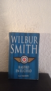 Rastro en el cielo (usado, pequeño detalle en tapa) - Wilbur Smith