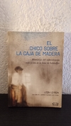 El chico sobre la caja de madera (usado) - Leon Leyson