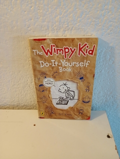 Do it yourself book (usado, pocos escritos en lapiz) - The Wimpy Kid