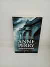 Asesinato en la oscuridad (usado) - Anne Perry