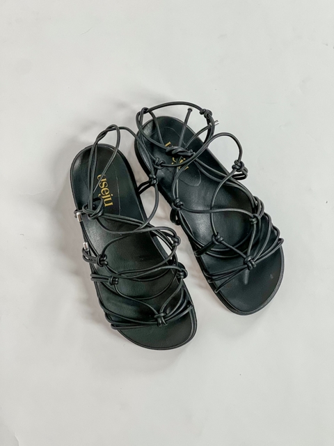 Alana rasteira preto