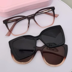 OM8715- ÓCULOS CLIP-ON TAINARA MARROM COM DEGRADE