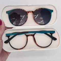 LQC0186 - ÓCULOS CLIP-ON LION ANIMAL PRINT COM VERDE na internet