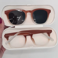 PZ10079 - ÓCULOS CLIP-ON NÁDIA CARAMELO COM DEGRADE - NB Óculos