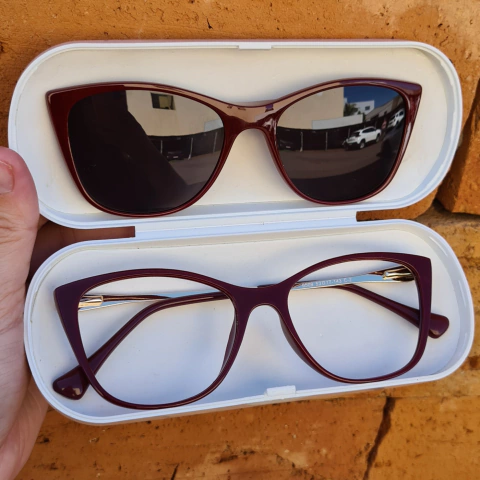 6509 - OCULOS CLIP-ON VITÓRIA BORDÔ - comprar online