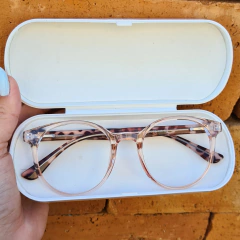 T709 - ARMAÇÃO CONVENCIONAL CASSANDRA ROSA CLARO TRANSLUCIDO - comprar online